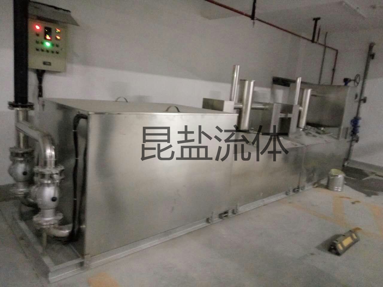油水分离器安装后油水分离效果图